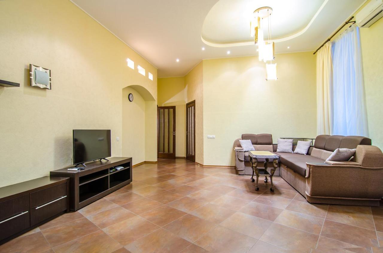 Apartment At Malaya Zhytomyrska 5 Κίεβο Εξωτερικό φωτογραφία