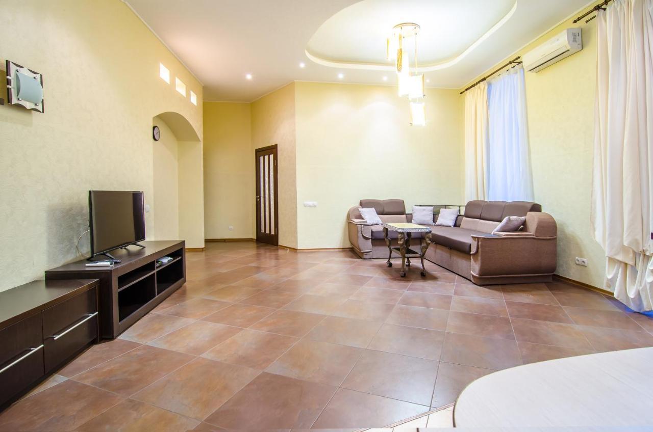 Apartment At Malaya Zhytomyrska 5 Κίεβο Εξωτερικό φωτογραφία