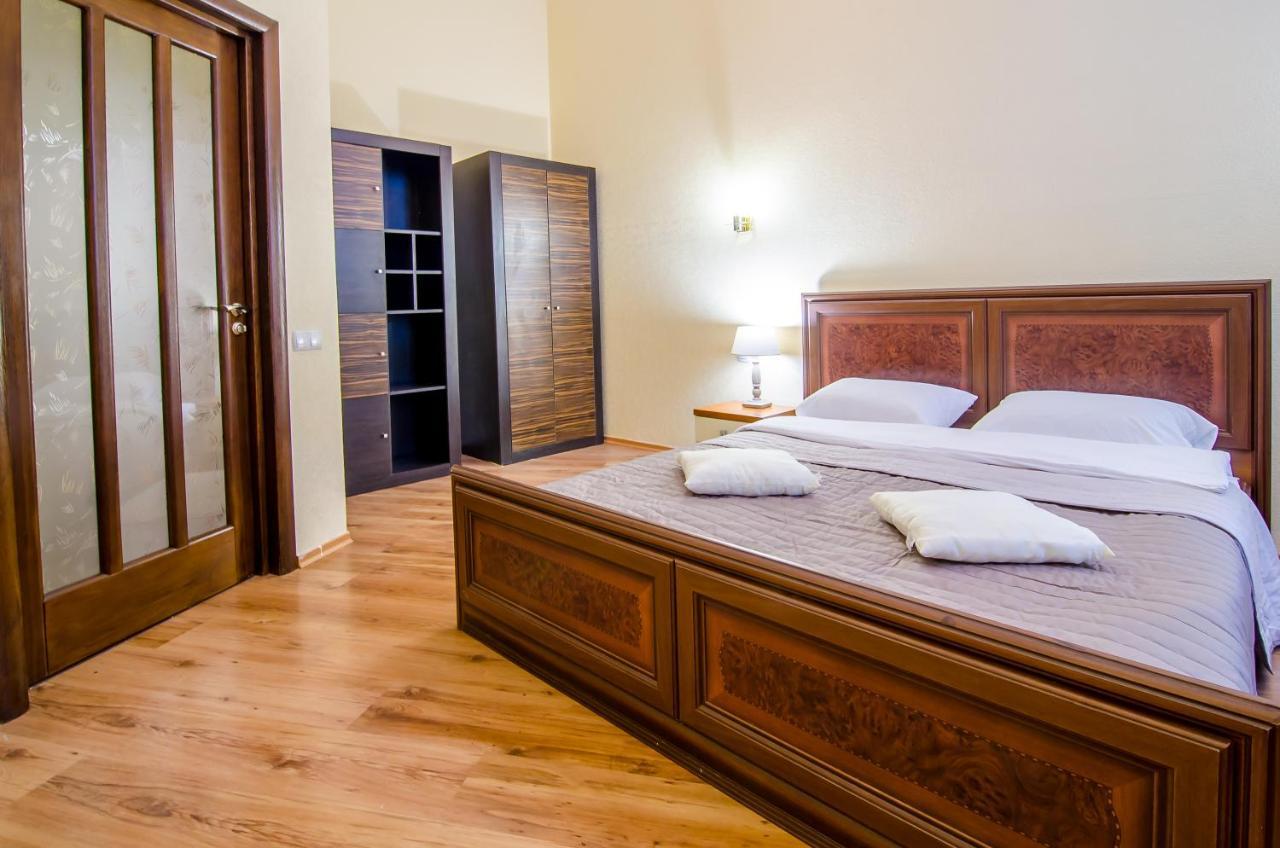 Apartment At Malaya Zhytomyrska 5 Κίεβο Εξωτερικό φωτογραφία